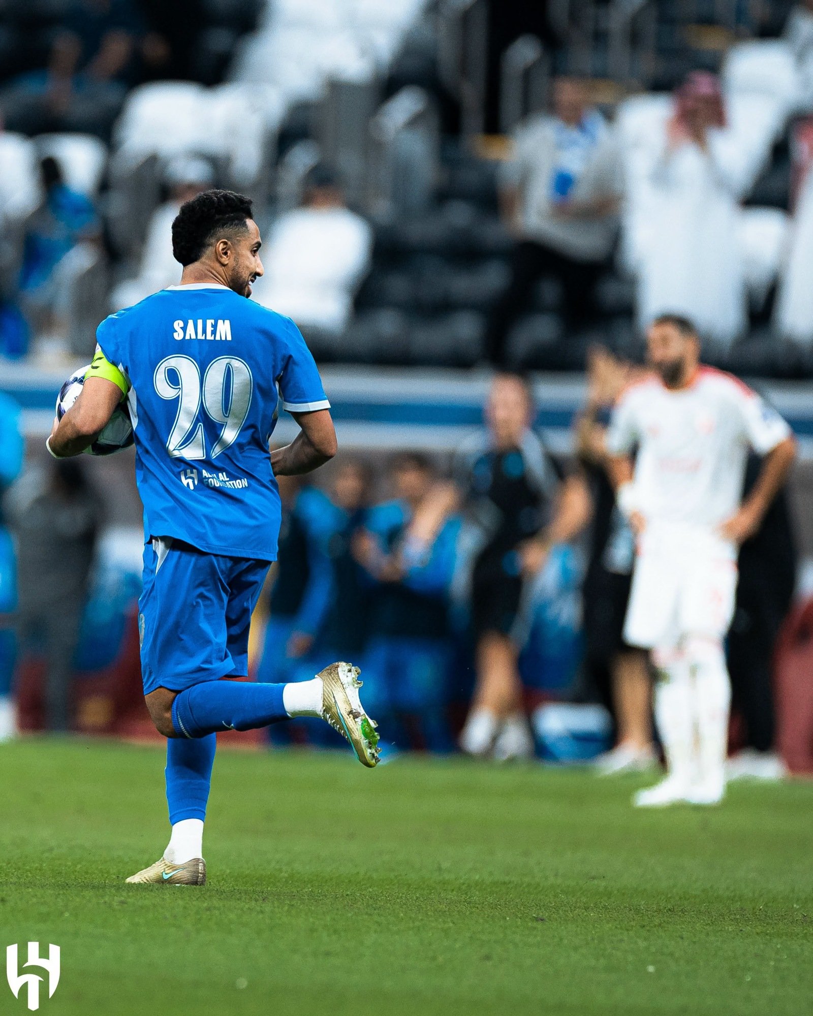 Salem Al-Dawsari in his number 29 shirt during Al-Shamal vs Al-Hilal