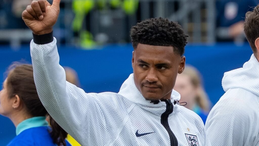 Ollie Watkins giving a thumbs up in England kit before England v Ghana